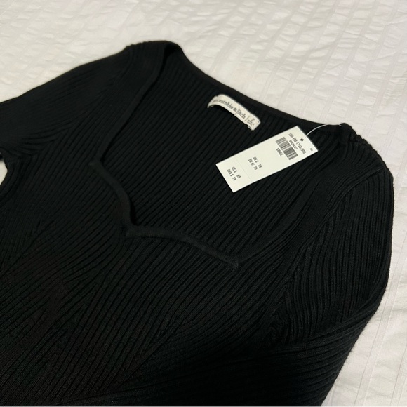 Abercrombie & Fitch Long Sleeve Bodysuit - Picture 4 of 6